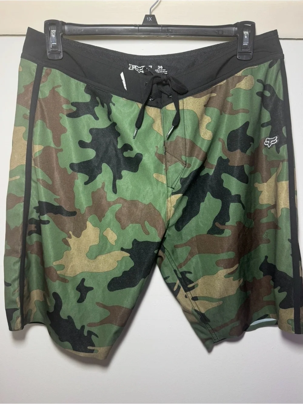 EUC Fix Racing Logo Green Camo Swim Shorts Mens Waist Size 36